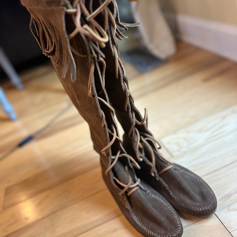 Minnetonka Brown Suede Front Lace Knee-High Leather Boots - Picture 3 of 12